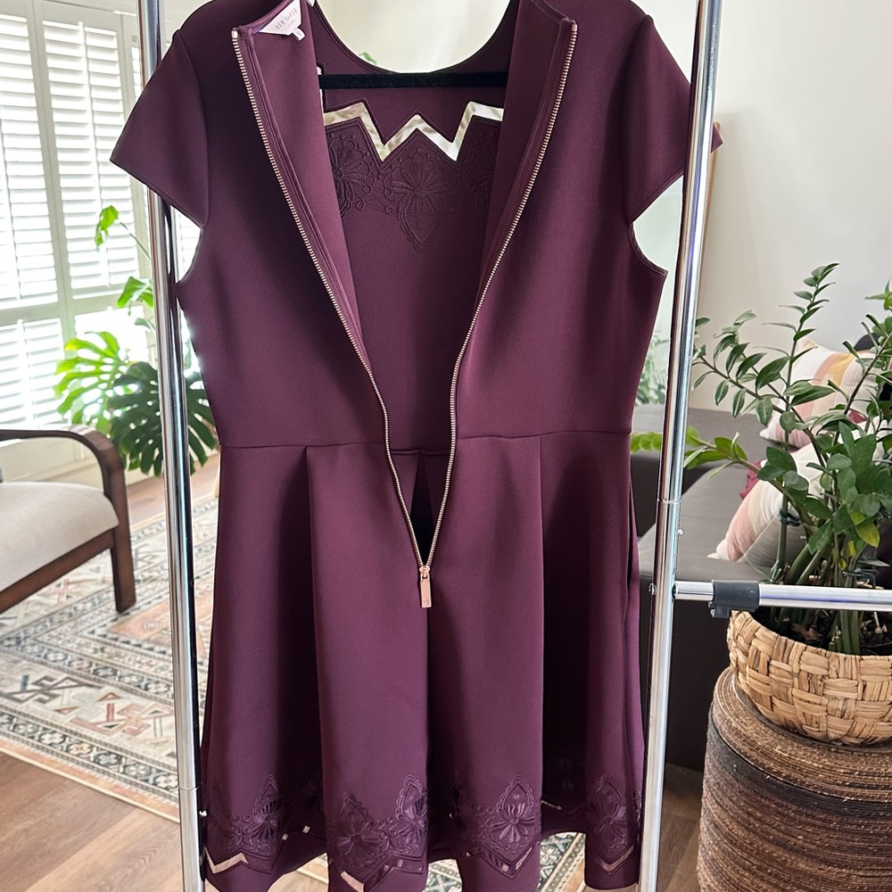 Ted Baker London Burgundy Dress w Floral Design and Sheer Cutouts Ted Sz 5 - Picture 7 of 13